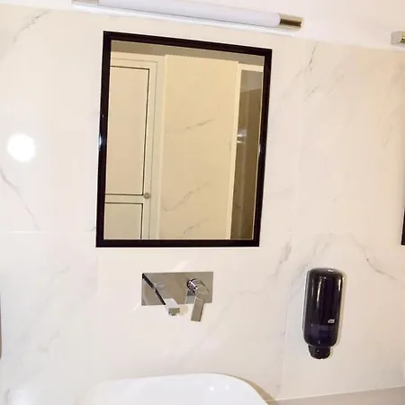 & Castle View Mistra