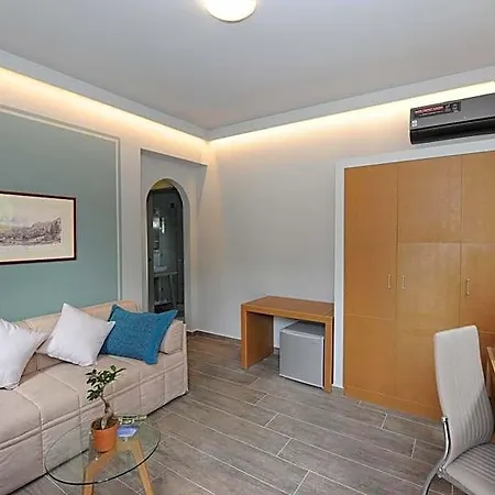 & Castle View אתר קמפינג 4*