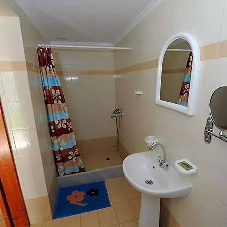 אתר קמפינג & Castle View 4*