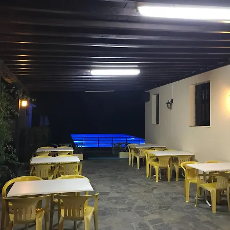 & Castle View Mistra