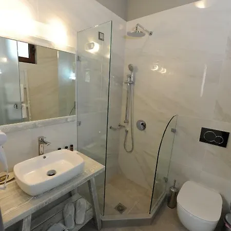 & Castle View 4* מישטראש