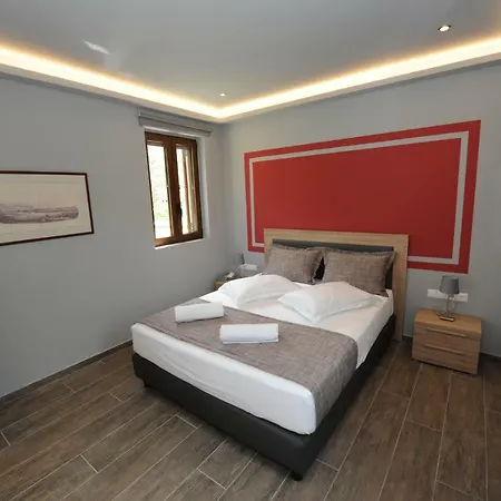 & Castle View 4*