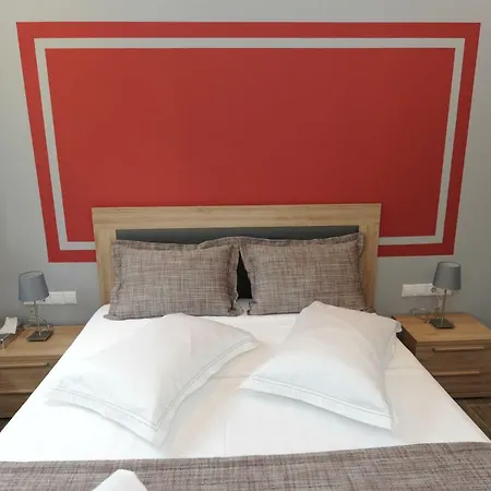 Kemping & Castle View Mistra