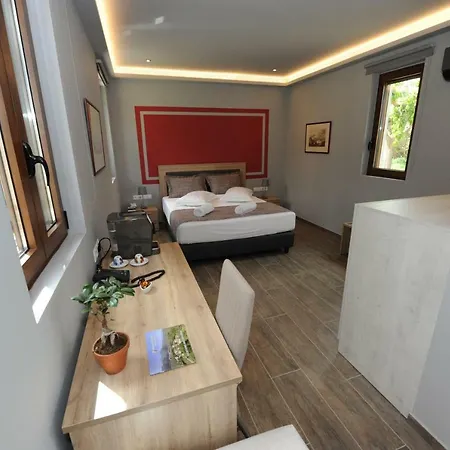 & Castle View Mistra