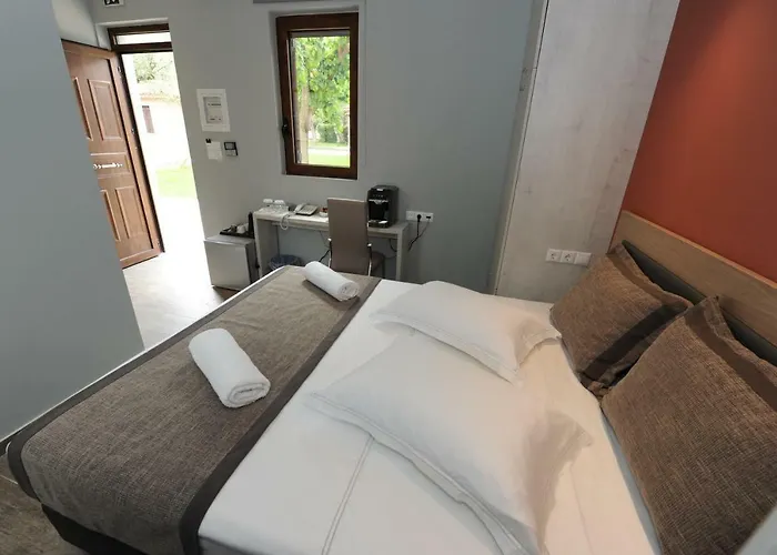 & Castle View Camping Mystras